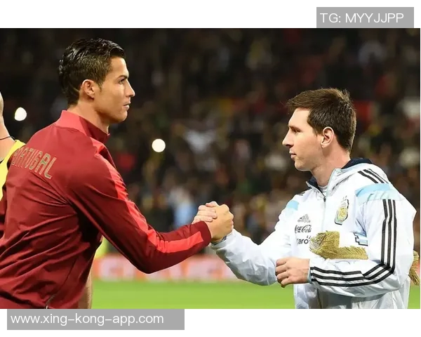 揭秘当今足坛现役球星年龄分布与黄金时期走势分析